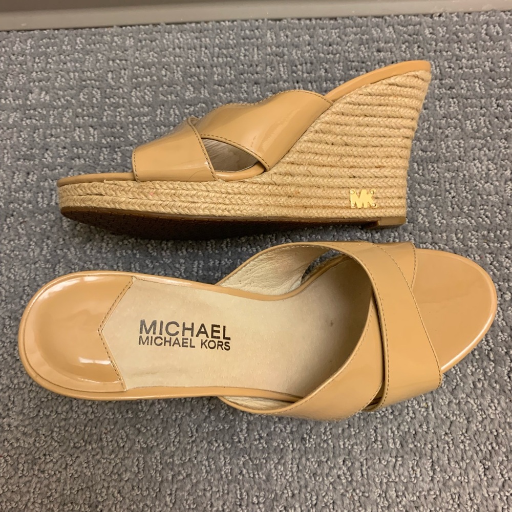 Michael Kors Espadrille Wedge Sandals Beige Slip On Strappy Logo Women US 8 Boho